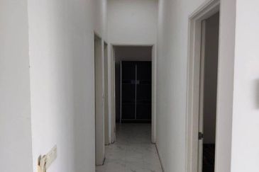 Dedaun Hijau (Greenfield Regency)