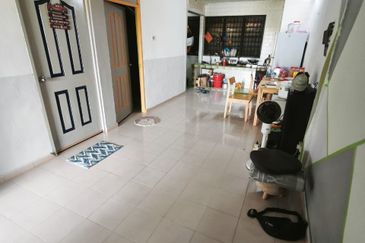 Flat Taman Ungku Tun Aminah