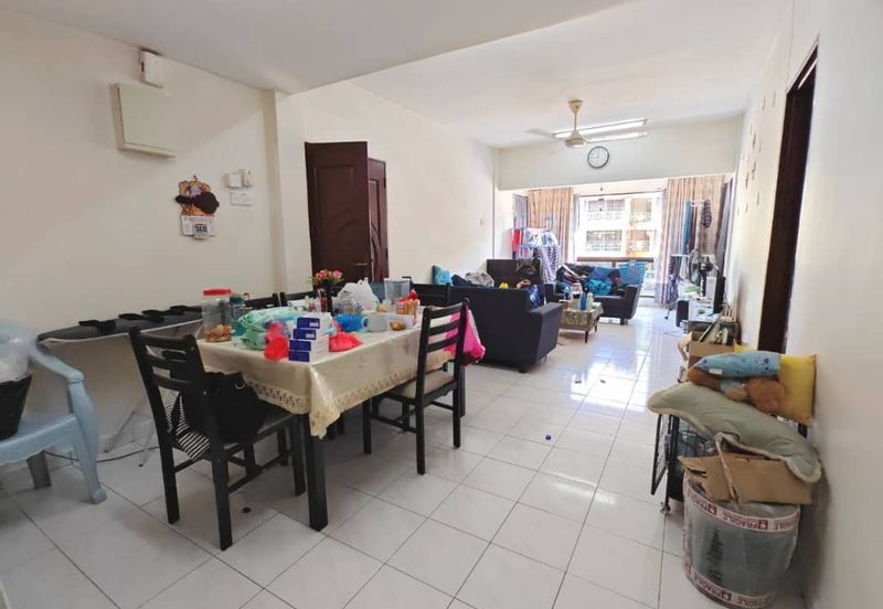 Lily & Jasmine Apartment