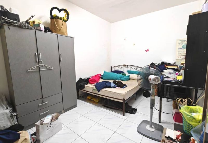 Lily & Jasmine Apartment