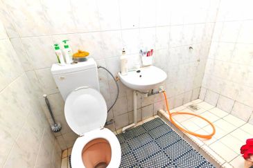 Lily & Jasmine Apartment