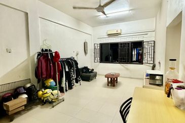 Taman Pulai Utama Flat