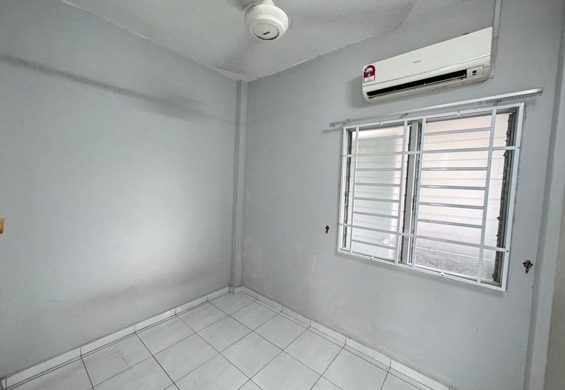 Pulai Flora Flat
