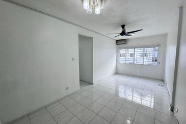 Pulai Flora Flat