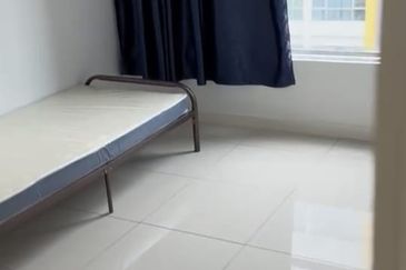 Dedaun Hijau (Greenfield Regency)