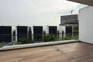 The Hills Residences, Senibong Cove