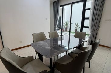 The Hills Residences, Senibong Cove