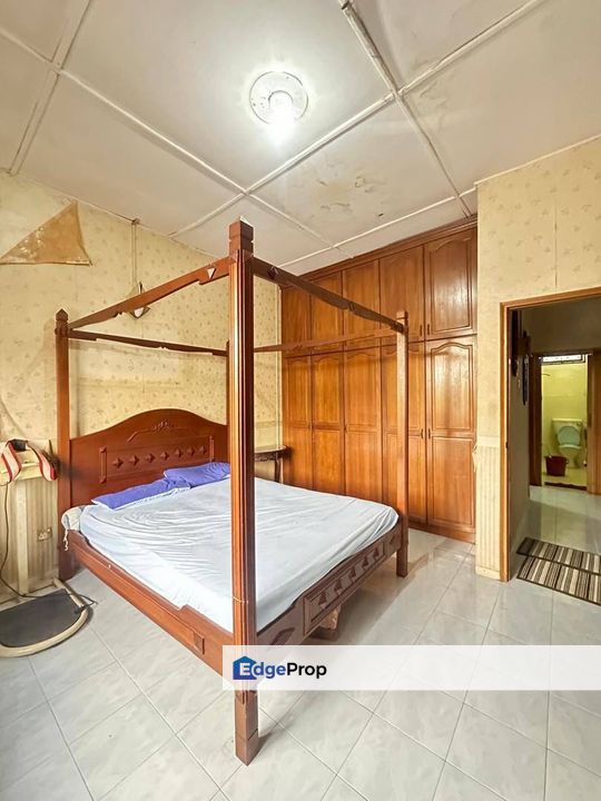 Taman Bukit Kempas, Johor, Johor Bahru