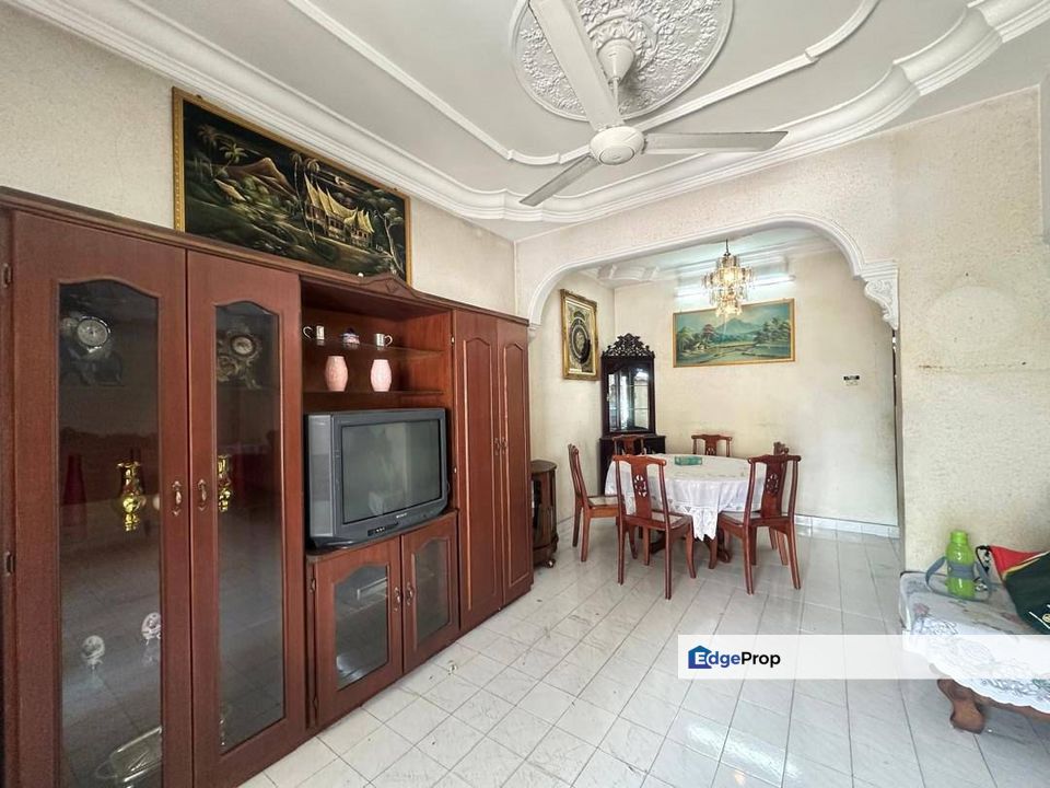 Taman Bukit Kempas, Johor, Johor Bahru