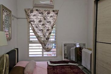 CORNER LOT FULL LOAN NEGERI SEMBILAN UNTUK DIJUAL ! 