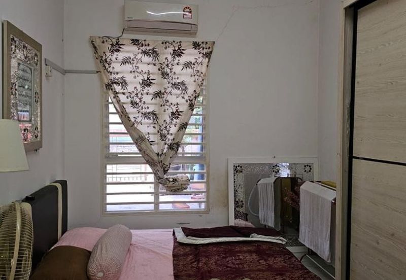 CORNER LOT FULL LOAN NEGERI SEMBILAN UNTUK DIJUAL ! 