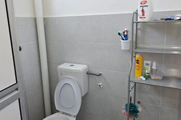 CORNER LOT FULL LOAN NEGERI SEMBILAN UNTUK DIJUAL ! 