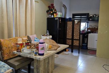 CORNER LOT FULL LOAN NEGERI SEMBILAN UNTUK DIJUAL ! 