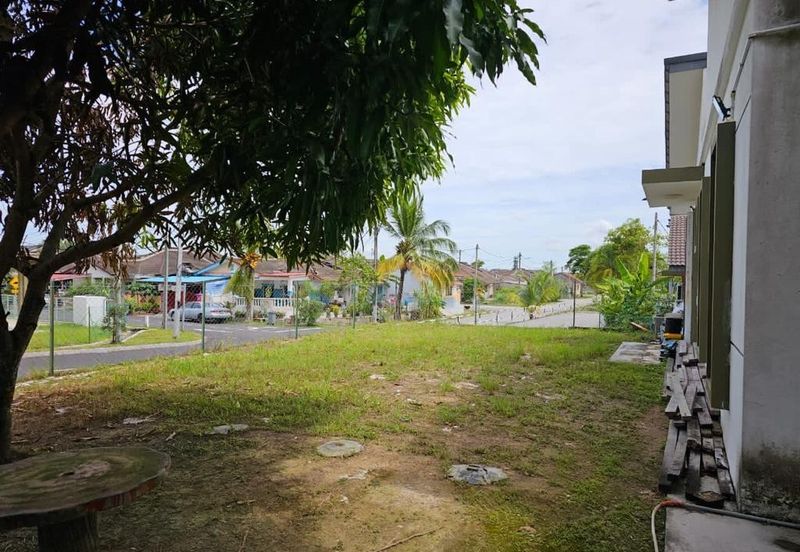 CORNER LOT FULL LOAN NEGERI SEMBILAN UNTUK DIJUAL ! 
