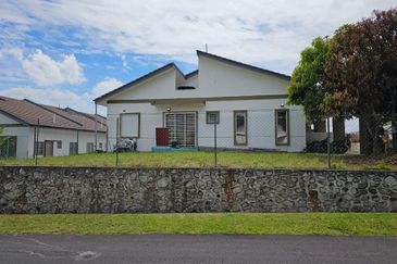 CORNER LOT FULL LOAN NEGERI SEMBILAN UNTUK DIJUAL ! 