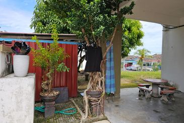 CORNER LOT FULL LOAN NEGERI SEMBILAN UNTUK DIJUAL ! 