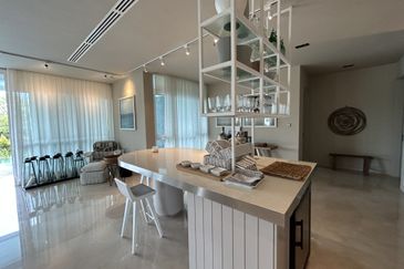 Emerald Bay @ Puteri harbour