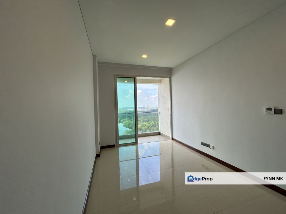 NEW SEAVIEW APARTMENT PUTERI HARBOUR FOR SALE ! , Johor, Kota Iskandar