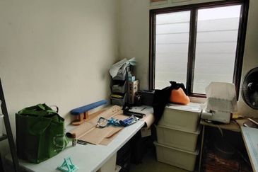 PLENTONG FLAT FULL LOAN FOR SALE ! 