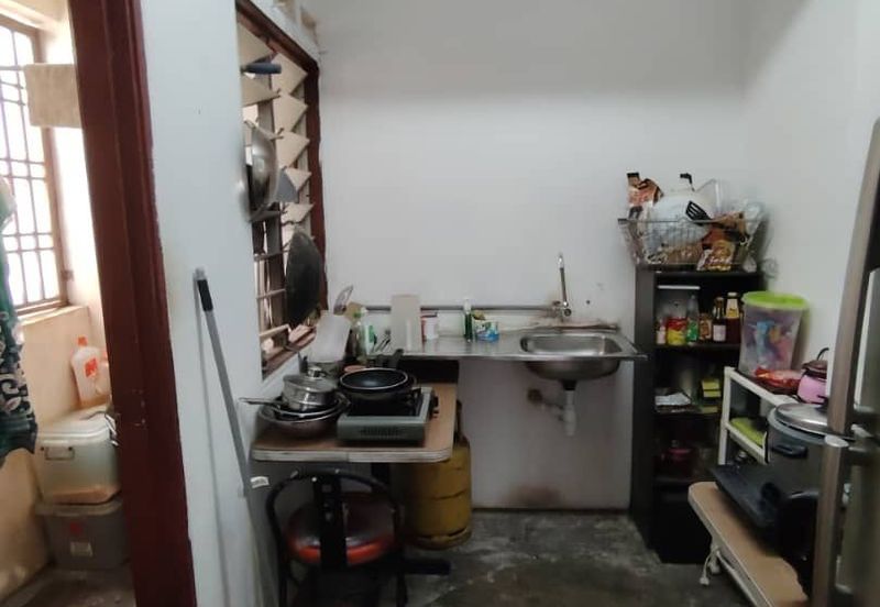 PLENTONG FLAT FULL LOAN FOR SALE ! 