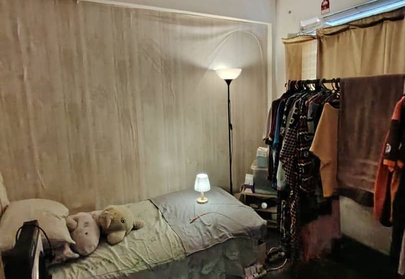 PLENTONG FLAT FULL LOAN FOR SALE ! 