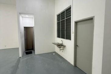 SHOPLOT GELANG PATAH FOR RENT