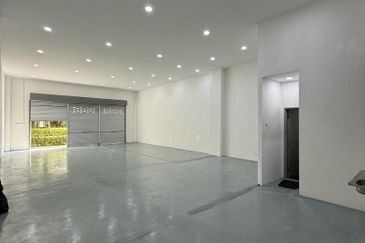 SHOPLOT GELANG PATAH FOR RENT