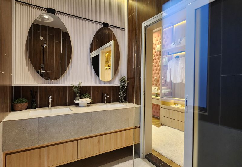 CLUSTER HOUSE ULU TIRAM KAZE HILL 