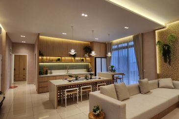 CLUSTER HOUSE ULU TIRAM KAZE HILL 