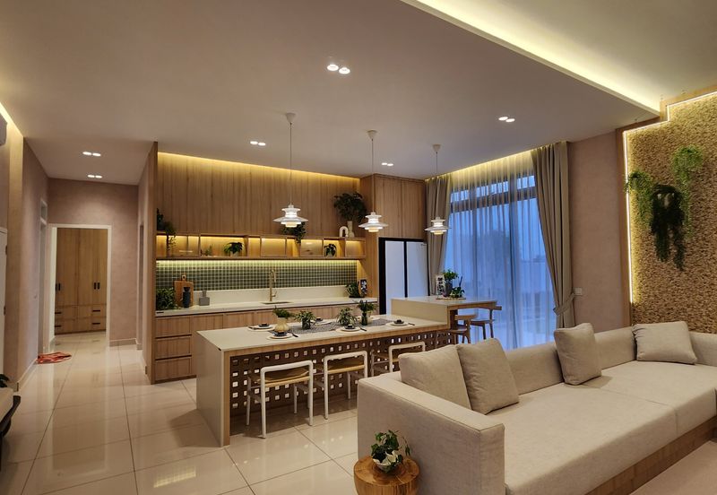 CLUSTER HOUSE ULU TIRAM KAZE HILL 