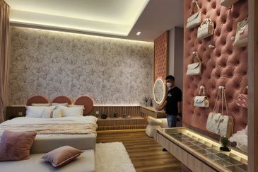 CLUSTER HOUSE ULU TIRAM KAZE HILL 