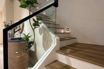 SEMI-D NEW HOUSE AT ULU TIRAM