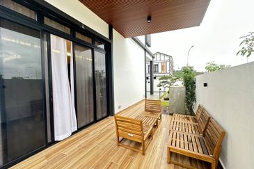 SEMI-D NEW HOUSE AT ULU TIRAM