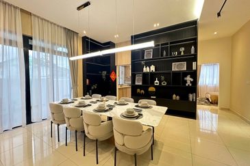 SEMI-D NEW HOUSE AT ULU TIRAM