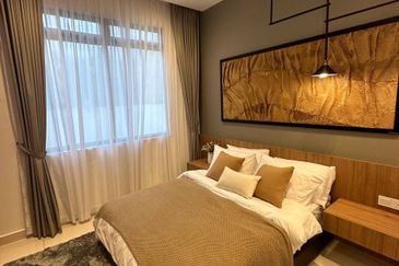 SEMI-D NEW HOUSE AT ULU TIRAM