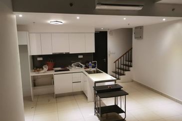 Almas Suites @ Puteri Harbour