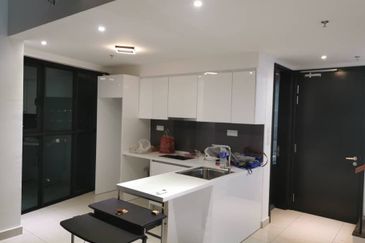 Almas Suites @ Puteri Harbour