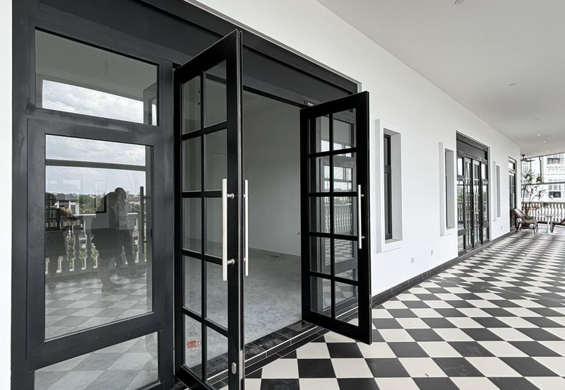 NEW COMMERCIAL HUB COMPLETED ISKANDAR PUTERI