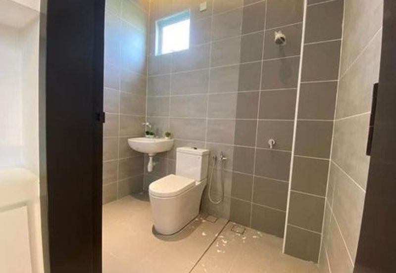 NEW HOUSE PASIR GUDANG