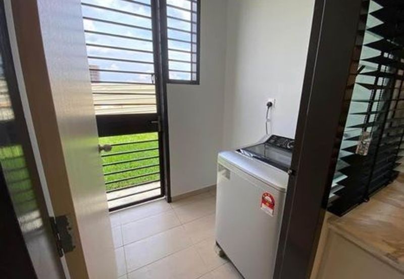 NEW HOUSE PASIR GUDANG