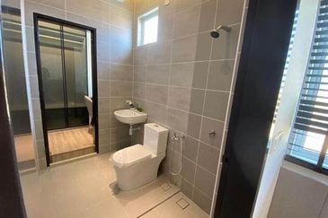 NEW HOUSE PASIR GUDANG