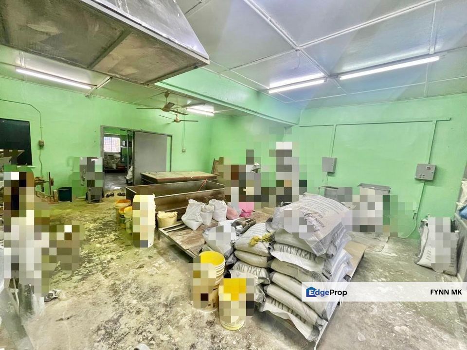 TAMPOI SHOP FOR SALE, Johor, Tampoi