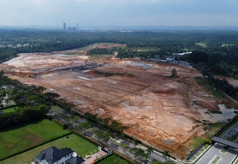 DOUBLE STOREY SEMID GELANG PATAH