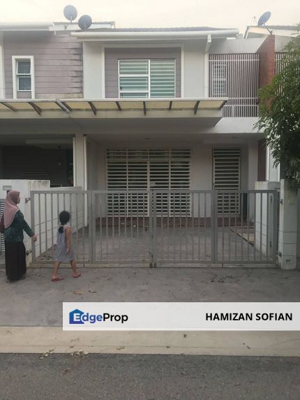 Double Storey Terraced House, Laman Bakawali Kota seriemas, Nilai , Negeri Sembilan, Nilai