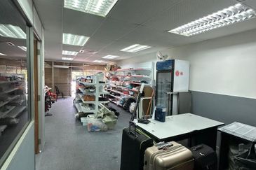 Jln Perlaluan Besi 3, Taman Sri Putri SKUDAI - ▪︎ Ground Floor SHOP FOR RENT - facing main road