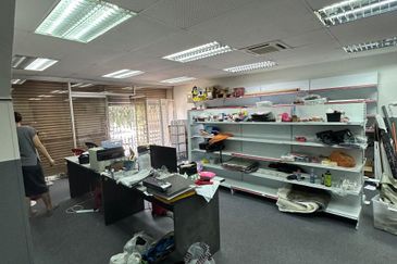 Jln Perlaluan Besi 3, Taman Sri Putri SKUDAI - ▪︎ Ground Floor SHOP FOR RENT - facing main road