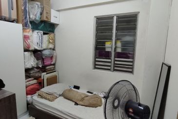 Dwi Mahkota Condominium