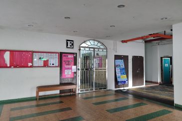 Dwi Mahkota Condominium