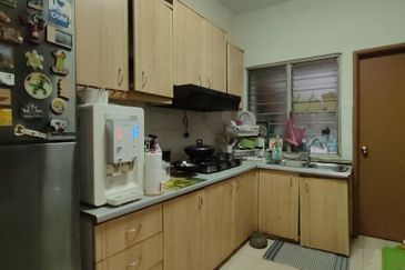 Dwi Mahkota Condominium