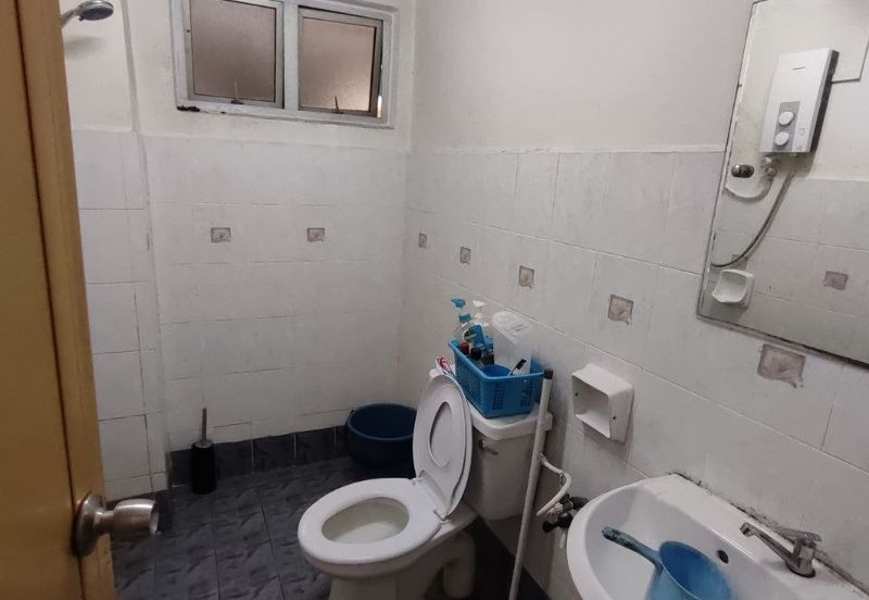 Dwi Mahkota Condominium